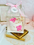 Load image into Gallery viewer, Floral Cake